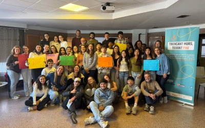 L’alumnat de 3r d’ESO s’uneix al projecte “Trencant murs, teixint pau” per promoure la justícia global