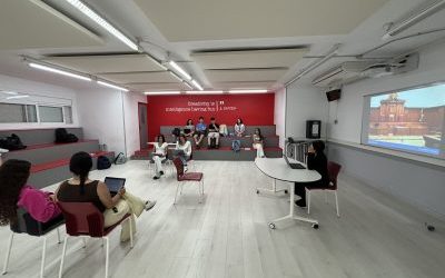 L’alumnat de 1r de Batxillerat es posa la toga: simulació de judicis a l’aula!